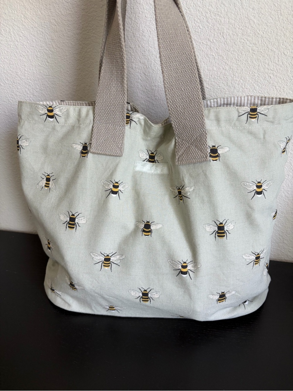 Sophie Allport Canvas Bee-Print Tote Bag In Light Sage